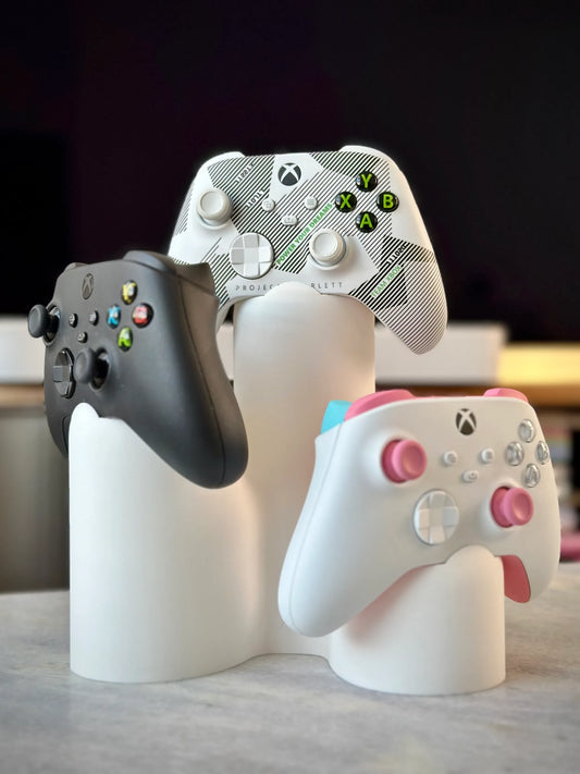 Modern Triple Controller Stand – 3D Printed Holder for PS5, Xbox & Nintendo Switch