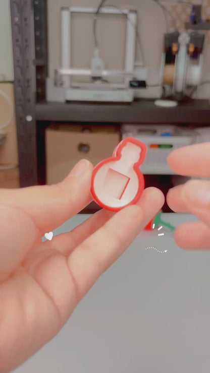 Love Potion Clicker & Keychain – Valentine’s Click-Click Collectible